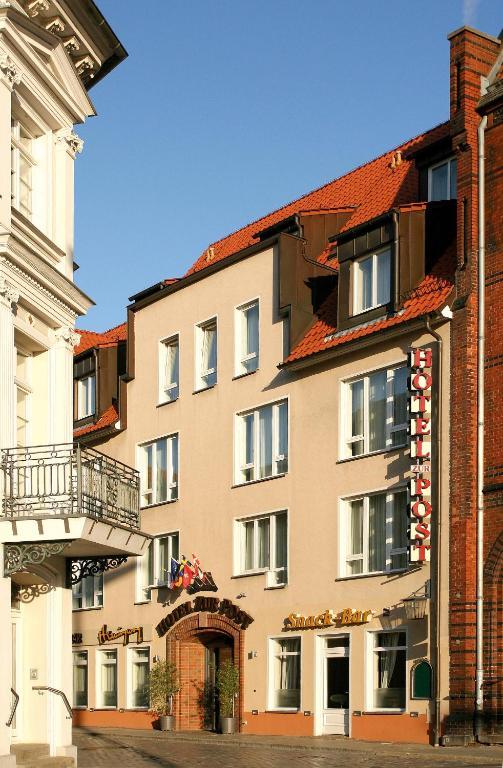 Altstadt Hotel Zur Post Stralsund Esterno foto
